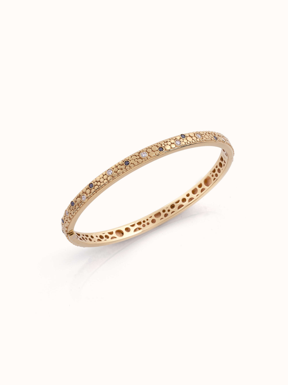 Istinto 18Kt Gold Bangle Bracelet